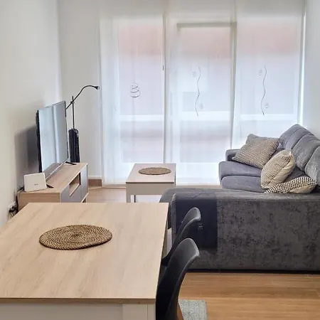 Apartament Metro And